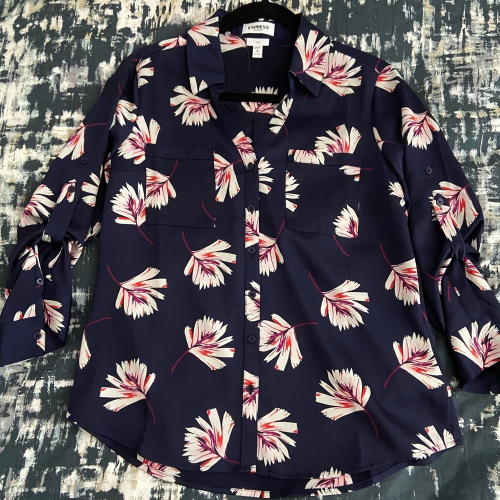 Express Portofino Two Pocket Blouse